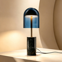 Lámpara de Mesa Moderna con Arco de Vidrio Azul, Base Cilíndrica de Mármol Negro, Conector de Latón, Luz LED Cálida, para Dormitorio, Hotel u Oficina