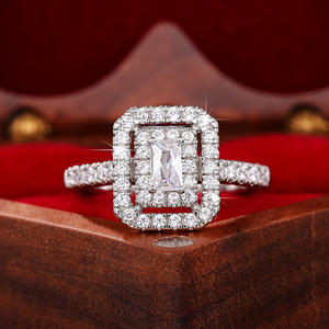 Anillo de Diamantes con Corte Esmeralda para Mujer Q280, Anillo de Compromiso Clásico con Diamantes Naturales, Diseño Halo - Product Image 1