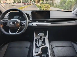 Entrega Rápida Emgrand 2023-2026 Versión Básica 1.5L Transmisión Automática Emisión Euro VI Volante a la Izquierda Asientos de Cuero - Product Image 5