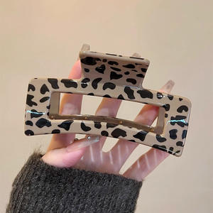 Pinzas para el Cabello con Estampado de Leopardo, Elegantes Pinzas Cuadradas, Triangulares y Cruzadas para Mujer, Pinzas de Plástico Antideslizantes para Cola de Caballo - Product Image 6