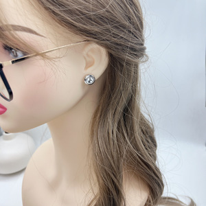 Boucles d'oreilles clous géométriques style œil porte-bonheur européen et américain, en alliage de zinc, serti clos rond, ensemble de bijoux de mode pour femme - Product Image 3