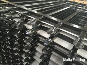 Paneles de Cerca para Jardín de Acero Galvanizado Premium de 6 Pies, Diseño 3D Ecológico que Ofrece una Fuerte Protección para Uso Residencial - Product Image 3