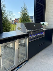 Îlot <span class=keywords><strong>de</strong></span> cuisine extérieur moderne modulaire en acier inoxydable noir personnalisé <span class=keywords><strong>de</strong></span> luxe avec évier, robinet et réfrigérateur - Product Image 2
