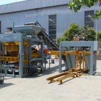 Machine à fabriquer des blocs de ciment hydrauliques QT4-15 avec système de contrôle PLC