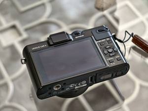 กล้องมิเรอร์เลส Leica <span class=keywords><strong>D</strong></span>-LUX6 มือสอง 10.1 ล้านพิกเซล เซ็นเซอร์ CMOS 1/1.7 นิ้ว รองรับการ์ด SD ถ่ายวิดีโอ Full HD พร้อมระบบกันสั่นภาพ - Product Image 5