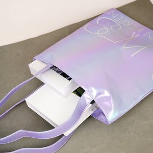 Bolso de Mano de Alta Calidad para Mujer, Bolso de Hombro de PVC con Diseño Holográfico Láser, Bolso de Regalo con Logotipo Impreso, Portátil para Uso en Exteriores - Product Image 4