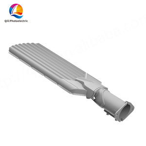 Éclairage public Nouveau design 50W 200W Éclairage LED extérieur étanche pour route en aluminium Lentille PC IP65 Alimentation CA Intelligent - Product Image 3