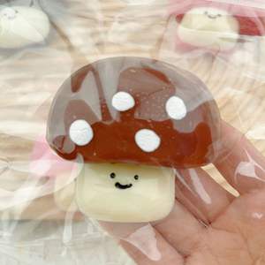 CHENXI Nuevo Diseño Juguete Antiestrés de TPR con Forma de Hongo de 8cm, Sensorial, de Rebote Lento, para Niños de 8+ Años - Product Image 6