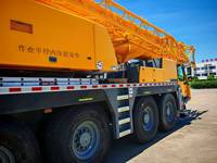 Grue sur chenilles d'occasion de fabrication allemande Liebherr 90t, grue mobile Liebherr LTM1090 90T pour travaux lourds