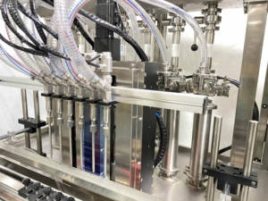 Máquina de llenado automático ESKO con tolva de calentamiento mezclador, equipo de llenado de botellas desinfectante de manos líquido para champú de coche de 1 litro - Product Image 3