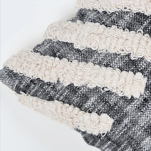 Funda de Cojín Boho con Textura Hecha a Mano, Color Negro y Marfil, Diseño Sólido, Cierre con Cremallera, para Hogar y Hotel - Product Image 5