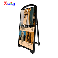 Écran Totem LED Ultra-Mince 640x960 – Affichage Numérique LED Mobile et Autonome pour Affirmer Votre Marque dans les Espaces de Hall de Centre Commercial