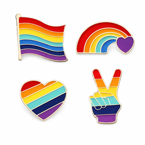 Nuevo estilo, personalización barata, orgullo arcoíris, esmalte suave y duro, Metal Love is Love Pin Badge, LGBTQA, esmalte Pride Pin para regalo - Product Image 1