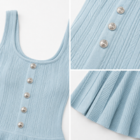 Robe mini en maille rose à col carré, sans manches, avec détails boutonnés, mignonne, marque privée, vente en gros