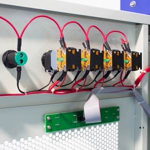 Máquina de Carga/Descarga para Baterías de Litio en Formato Flexible con Equipo de Detección de Vida Útil, Maquinaria Industrial 100V 60A - Product Image 6