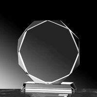 Usine chinoise de trophées en cristal : Vente en gros de trophées en verre vierges, ronds et octogonaux, à prix abordable, pour récompenses de compétition et souvenirs