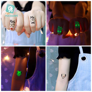 2024 venta al por mayor pegatinas de tatuaje temporal del Día de San Valentín con tatuaje de corazón que brilla en la oscuridad temporal <span class=keywords><strong>para</strong></span> <span class=keywords><strong>parejas</strong></span> - Product Image 6