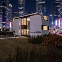 Capsule spatiale hôtelière de luxe moderne Apple House, bâtiment résidentiel préfabriqué avec terrasse pour villas et parcs.