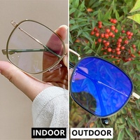 Grandes Lunettes Carrées TR90 Photochromiques pour Femmes Anti-Lumière Bleue Lecture Pêche 2-en-1 Anti-Éblouissement UV400 Lunettes Photochromiques Anti-Reflet