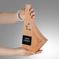 Trophée personnalisé en bois massif pour employés exceptionnels, design étoile, gravé, fabriqué en Chine