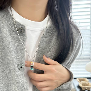 Collar con Colgante de Perla de Bola Bordada en Plata de Ley S925, Diseño Floral Elegante y Noble, Sensación de Lujo Ligero en Platino y Oro - Product Image 2