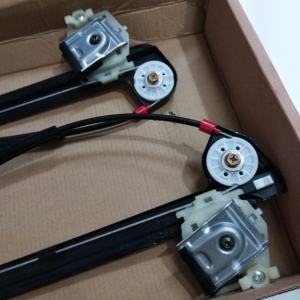 Elevador de <span class=keywords><strong>Elevalunas</strong></span> eléctrico delantero derecho automático 51338252394 51338159832 51338236860 para <span class=keywords><strong>BMW</strong></span> E39 - Product Image 5