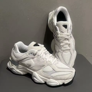 Nouvelles baskets de luxe rétro montantes de créateur avec doublure en maille, antidérapantes, confortables et à enfiler pour l'hiver - Product Image 1