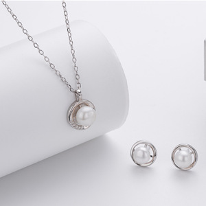 Conjunto <span class=keywords><strong>de</strong></span> <span class=keywords><strong>Collar</strong></span> <span class=keywords><strong>y</strong></span> <span class=keywords><strong>Aretes</strong></span> <span class=keywords><strong>de</strong></span> <span class=keywords><strong>Plata</strong></span> Esterlina 925 con Perlas, Joyería Elegante <span class=keywords><strong>y</strong></span> Minimalista para Mujer, Regalo Perfecto para Cumpleaños - Product Image 2