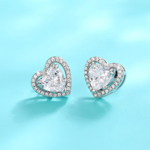 Orecchini a perno a doppio strato a forma di cuore traforato da donna, piccoli, effetto metallo, accessori per uso quotidiano - Product Image 3