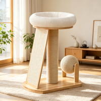 Arbre à chat ScratchSphere 72 cm en bois de caoutchouc avec plateau à gratter incliné en sisal, jouet à bille rotatif, poteau à gratter central