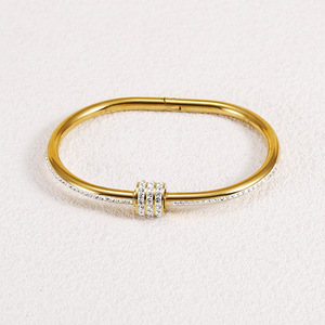 Brazalete de Acero Inoxidable con Diseño de Trébol, Sin Deslustre, para Mujer, Diseño Exclusivo, Joyería de Moda INS - Product Image 3