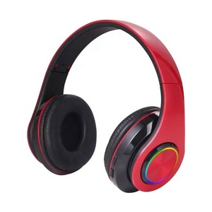 Casque audio supra-auriculaire pour étudiants avec lumière RGB clignotante, <span class=keywords><strong>3</strong></span>-en-1 sans fil et filaire, avec lecteur de carte, léger et confortable - Product Image 4