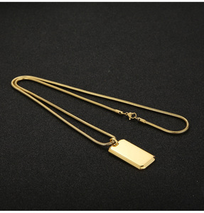 Edelstahl Geometrischer Hundemarken-Anhänger Halskette 18K Vergoldete Schlangenkette Gravierbarer Militär-ID-Anhänger Hip-Hop Herrenschmuck - Product Image 5