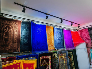 Alfombra de oración de terciopelo de espuma plegable personalizada, nuevo diseño, regalo islámico, alfombra musulmana para viajes, alfombrillas plegables hechas a mano - Product Image 6