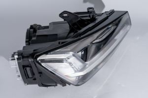 Faros delanteros de coche de buena venta a <span class=keywords><strong>precio</strong></span> de fábrica adecuados para <span class=keywords><strong>Audi</strong></span> <span class=keywords><strong>Q2</strong></span> 2018-2021 con módulo faro 81A941033 81A941034 - Product Image 2