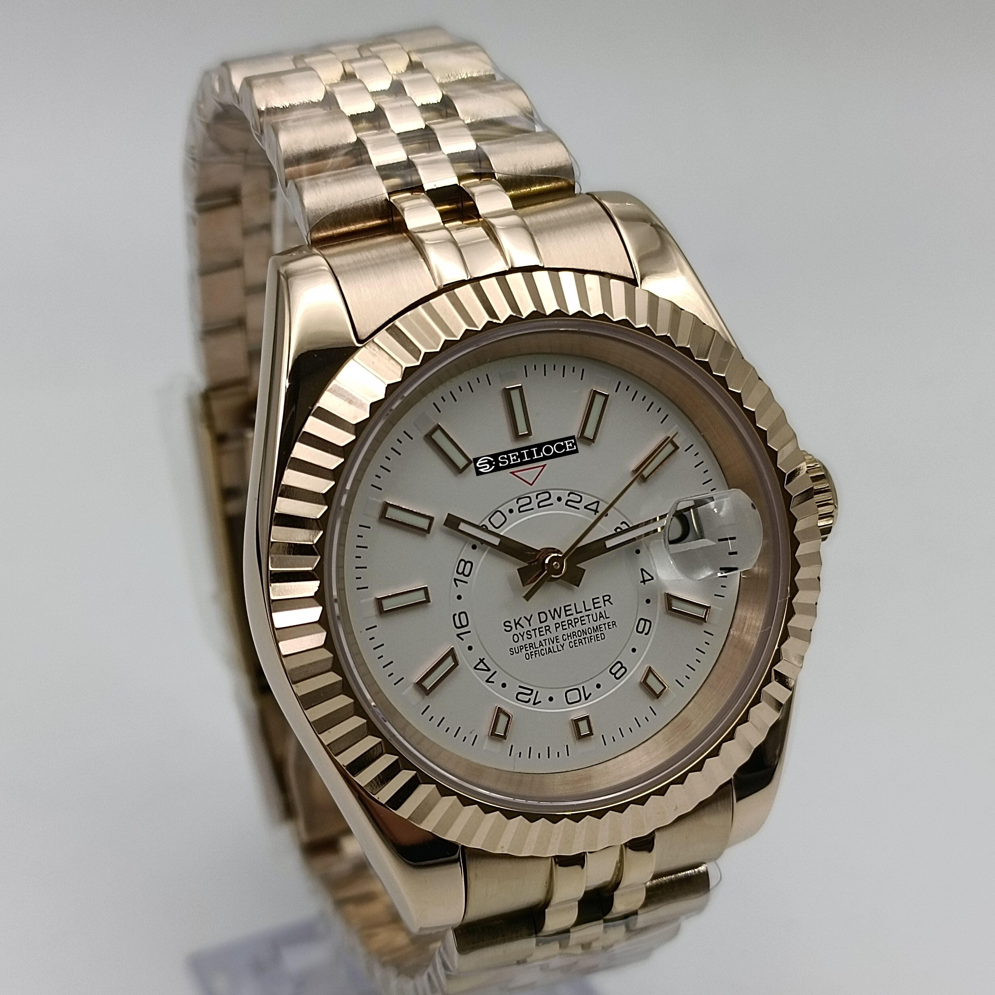 Boîtier en or rose + cadran blanc