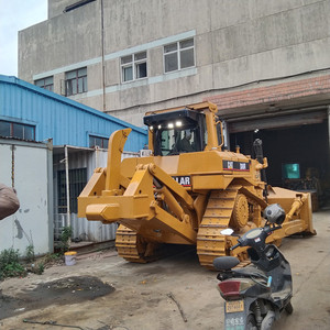 รถดันดินตีนตะขาบ Caterpillar D8R มือสองจากญี่ปุ่น รุ่นปี 2023 กำลัง 254 กิโลวัตต์ ความสามารถในการดันดิน 9.2 เมตร เครื่องยนต์ CAT 3406 พร้อมริปเปอร์ - Product Image 2