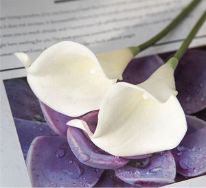 Pu Mini <span class=keywords><strong>Calla</strong></span> <span class=keywords><strong>Lily</strong></span> Hoa Nhân Tạo Bán Buôn Bó Hoa Cưới Trang Trí Nội Thất Máy Tính Để Bàn Sân Khấu Backdrop Thủ Công Mỹ Nghệ Tinh Tế - Product Image 5