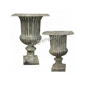 Aged Color Outdoor Backyard Patio Garten Deko Traditional Cast Iron Fluted Garden Ornaments Urn Planter Flower Pot