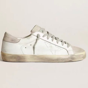 Zapatos deportivos de diseño sencillo con forma de estrella de cinco puntas, zapatos de marca antibacterianos, zapatos deportivos básicos populares. - Product Image 3