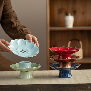 Assiette à fruits en céramique d'inspiration zen chinoise, forme de fleur, plat en porcelaine sur pied pour servir des collations lors de fêtes - Product Image 2
