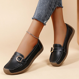 Printemps et automne chaussures plates décontractées pour femmes semelle souple haut souple chaussures de maman confortables chaussures en cuir de grande taille - Product Image 5