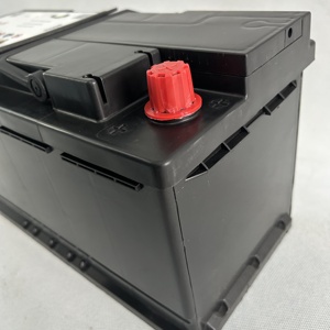 Venta caliente 12V 90ah Batería de <span class=keywords><strong>coche</strong></span> sin mantenimiento <span class=keywords><strong>90</strong></span> <span class=keywords><strong>Ah</strong></span> AGM Batería de <span class=keywords><strong>coche</strong></span> para Land Rover Cars Número de modelo: LR094642 - Product Image 5