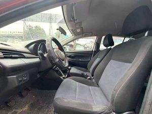 <span class=keywords><strong>Toyota</strong></span> <span class=keywords><strong>Yaris</strong></span> L 2014, 1.3L, Gasolina, Sedán, Manual, Volante a la Izquierda, Auto Usado para Exportación - Product Image 4