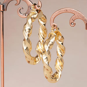 E4427 Orecchini a Cerchio Dorati in Lega di Zinco, Gioielli Unisex Classici alla Moda - Product Image 4