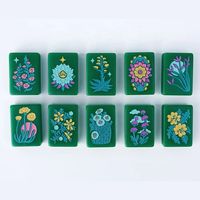 Set Mahjong Akrilik Hijau Tua Akrilik Solid Dengan Kartu Joker Bertema Hewan untuk Malam Permainan Bertema Barat Amerika