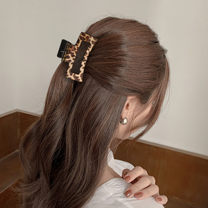 Coréen Rétro Rectangle <span class=keywords><strong>Cheveux</strong></span> Griffe Simple Élégant Léopard Requin <span class=keywords><strong>Pince</strong></span> À <span class=keywords><strong>Cheveux</strong></span> Grande Résine <span class=keywords><strong>Pince</strong></span> À <span class=keywords><strong>Cheveux</strong></span> Femmes Filles Accessoires - Product Image 2