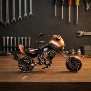 Modèle de moto chopper en fer antique moderne, fabriqué à la main |   Sculpture de vélo en fer de récupération industrielle, décoration de table, cadeaux B2B - Product Image 3