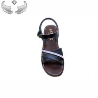 Sandales d'été à la mode de nouveau style, chaussures pour femmes à la mode avec strass plats, chaussures pour femmes rétro décontractées romaines à bout ouvert