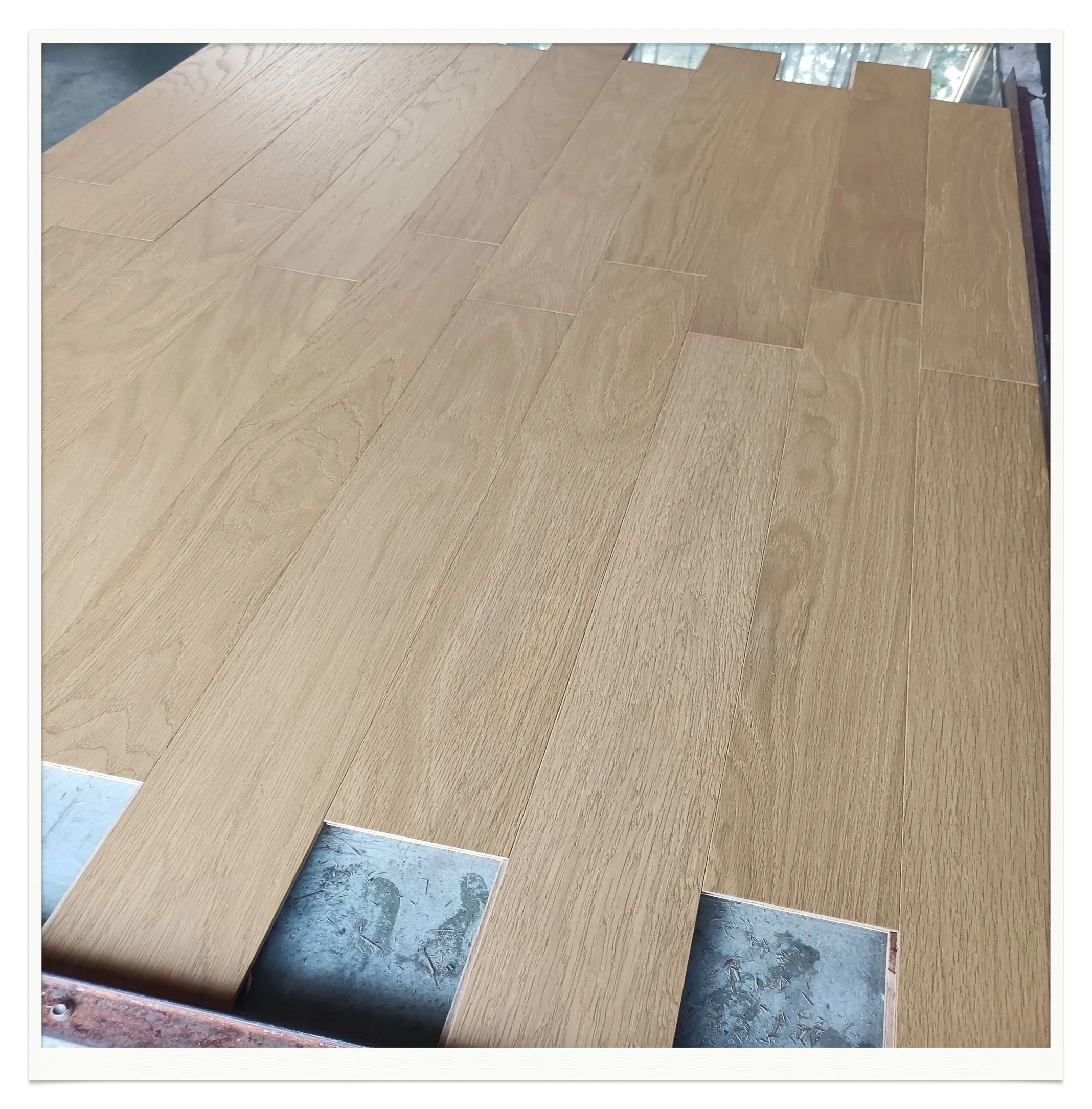 Smooth Surface Best Design White Oak Solid Indoor Hardwood Engineered Wooden Timber Floor